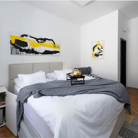 Apartment Eden Old Town 2 *